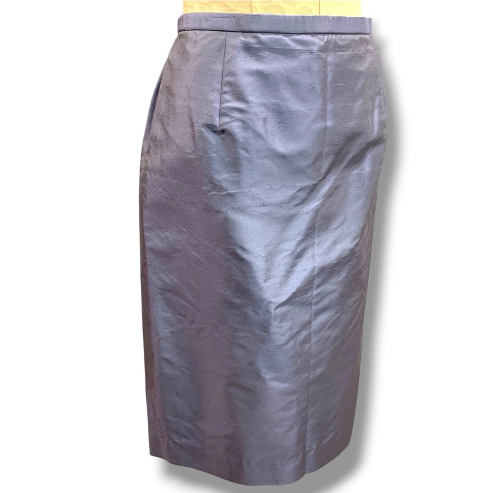 Size 14 Dana Buchman Woman Lavender Silk Pencil Skirt Lined 26" Length